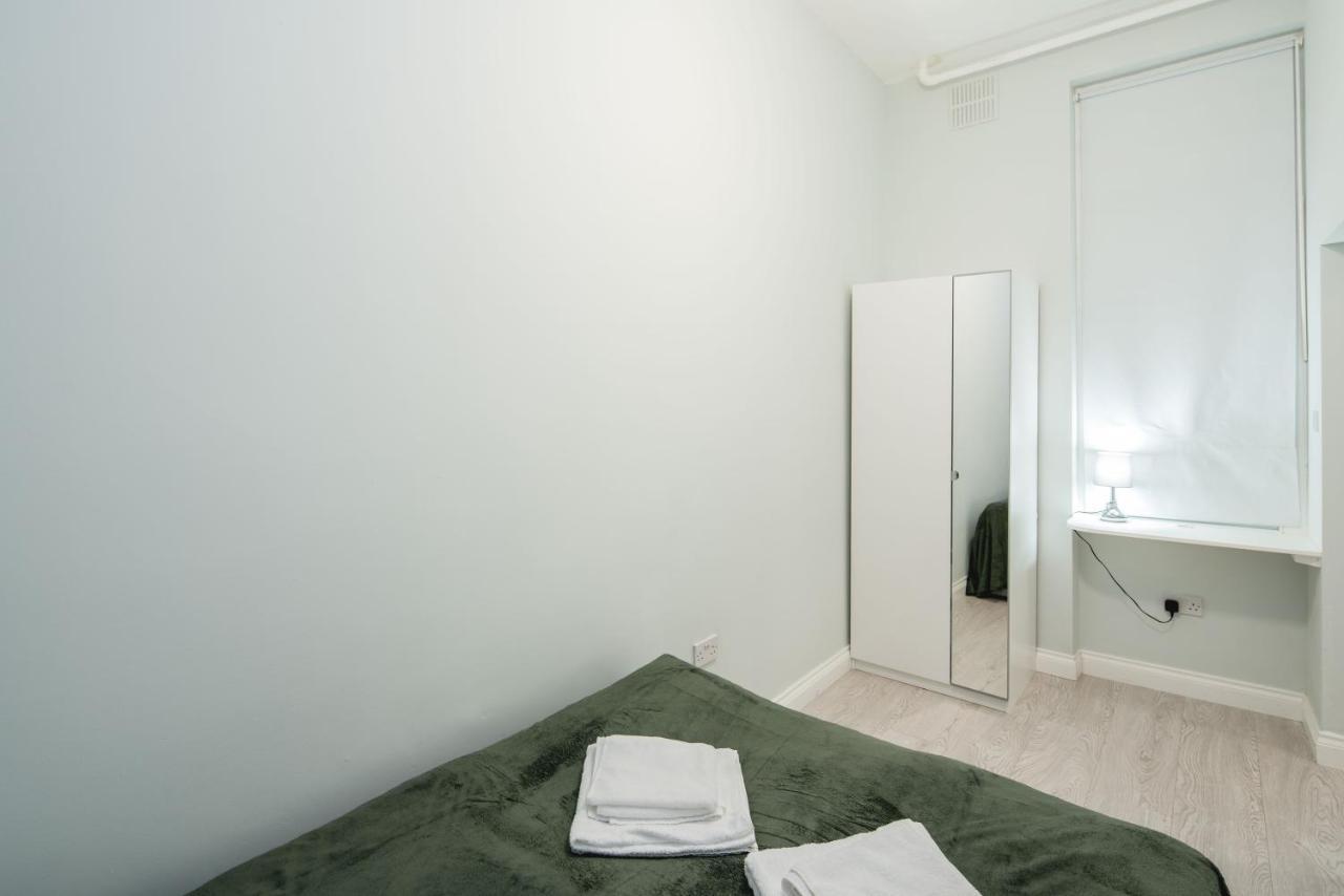 Central, Kensington, 3beds, Cosy, Parks, Pubs Apartament Londra